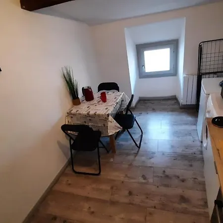 3 Pieces Chambre+cuisine+sdb Centre *
