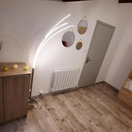 3 Pieces Chambre+cuisine+sdb Centre *