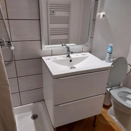 3 Pieces Chambre+cuisine+sdb Centre *